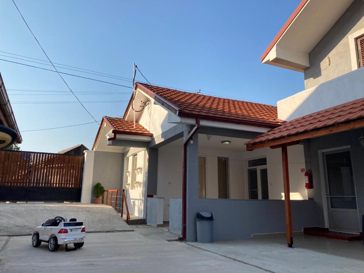 Tiki Apartments Gevgelija Esterno foto